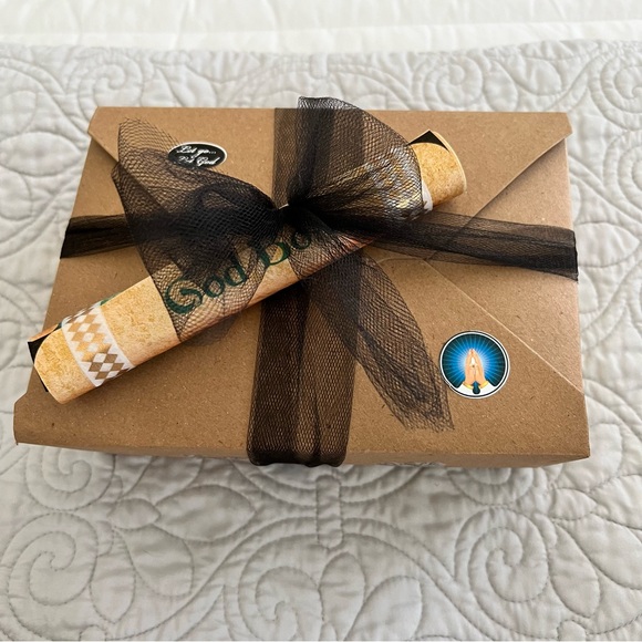 Ariana Grande God Fan Boxes *BOXES ONLY** - Picture 6 of 11